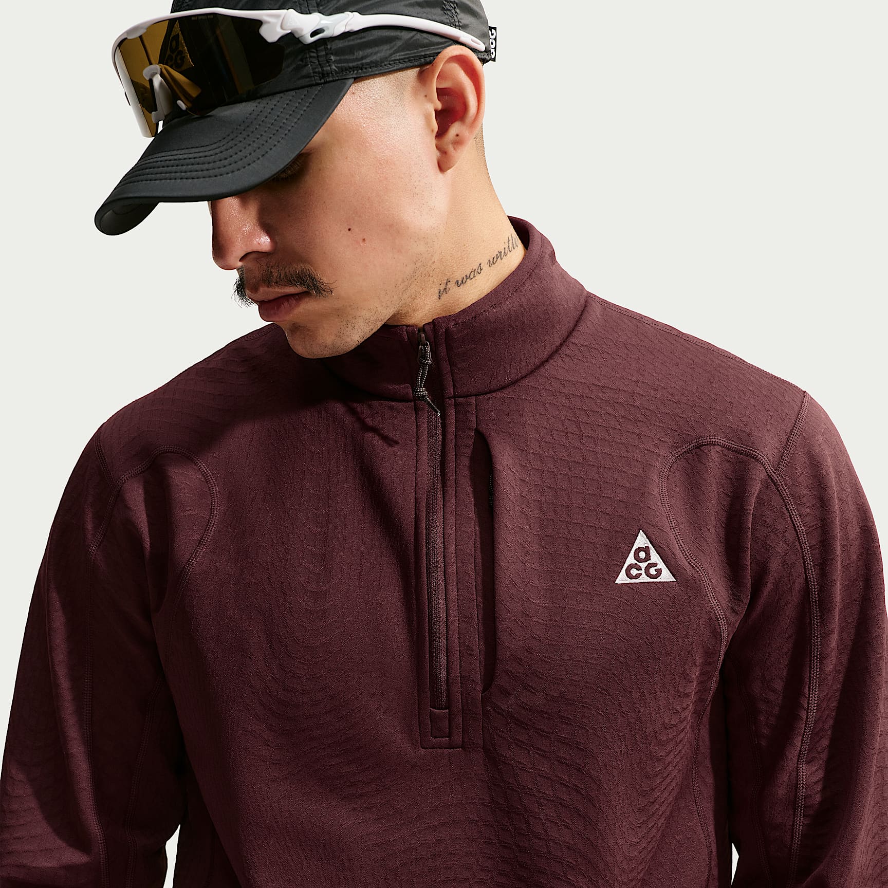 ACG Wolf Grid Men's Therma-FIT 1/2-Zip Hiking Top. Nike.com
